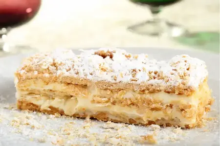 Millefoglie di Chiacchiere con crema di ricotta