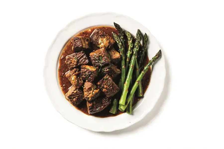 Spezzatino con asparagi